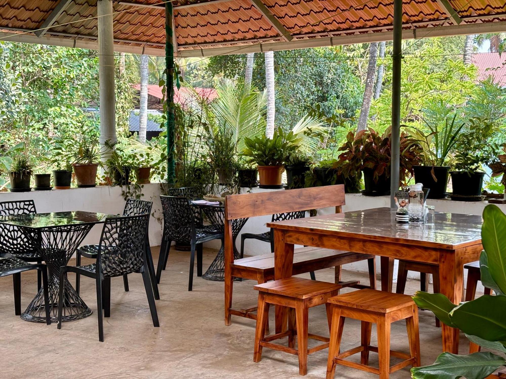 Gloria Homestay ,Thrissur Exterior photo